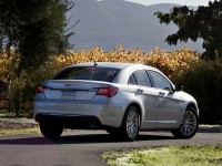 Chrysler 200 photo