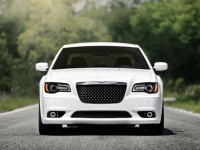 Chrysler 300C 2012 photo