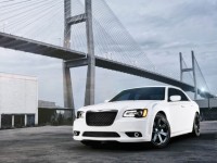 Chrysler 300C 2012 photo