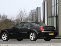 Chrysler 300C photo